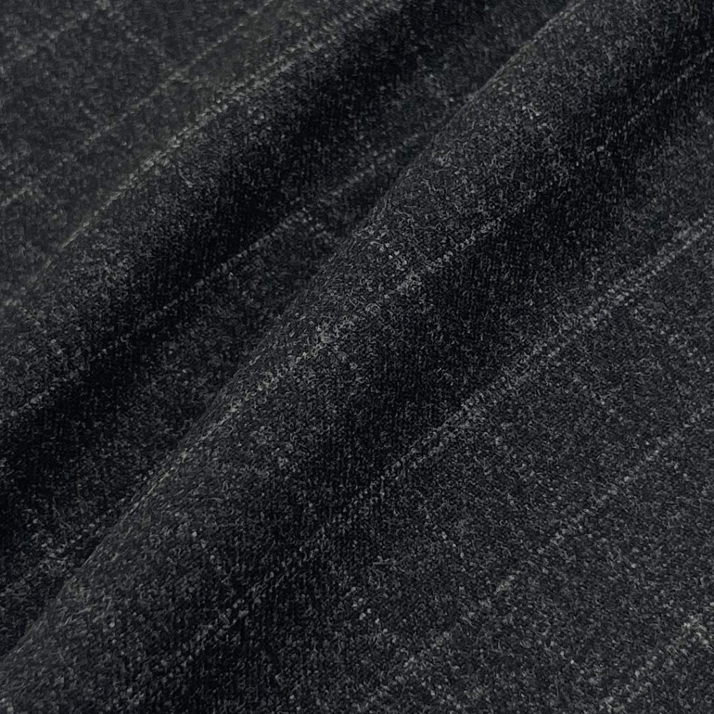 400g/m (7.9oz) 70% Polyester 25% Viscose 5% Spandex Suit Fuzzy Crisp Hand Feel Fabric Blazer 31825