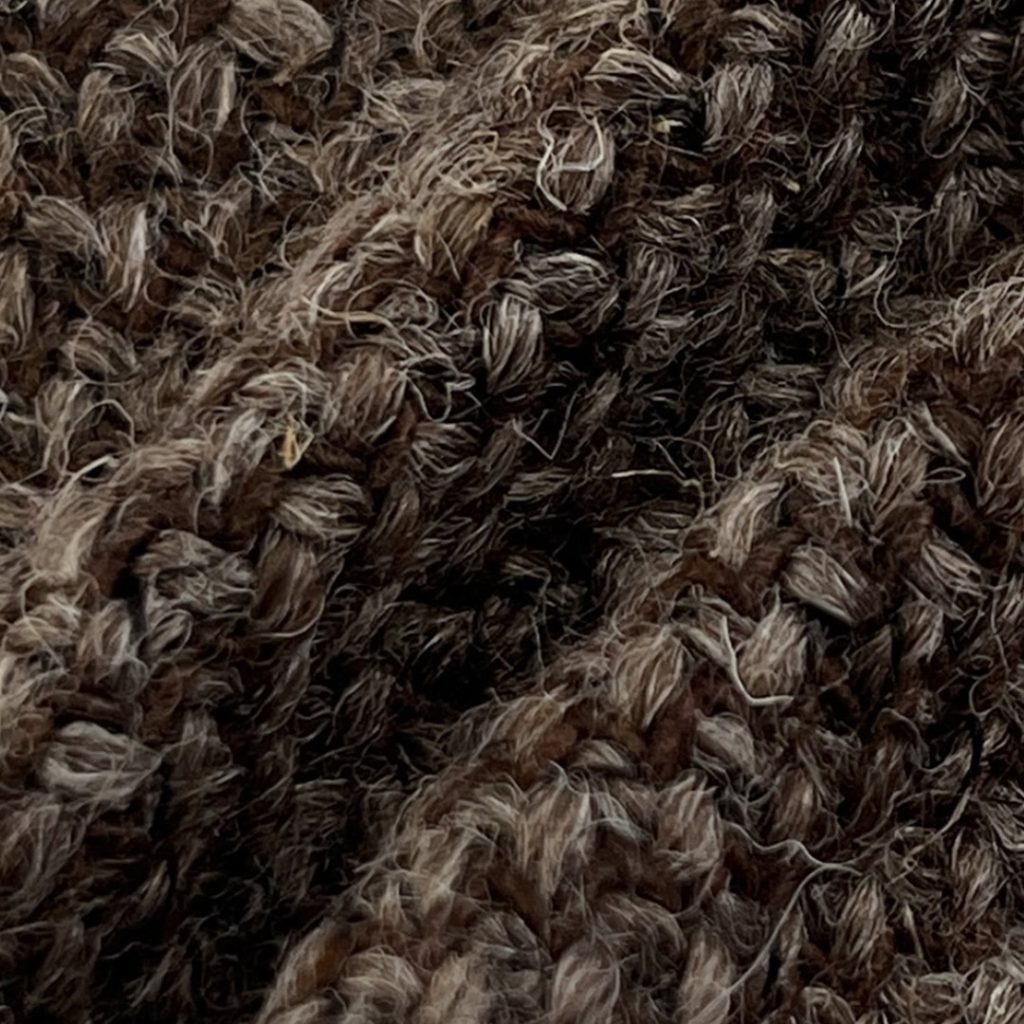 450gsm (15.9 oz) 100% Polyester Tweed Fuzzy Fabric Scarf Trench Coat