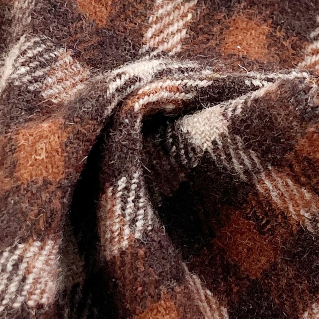 580gsm (20.5 oz) 10% Wool 90% Polyester Tweed Plaid Fuzzy Hand Feel Fabric Blanket Coat Shawl