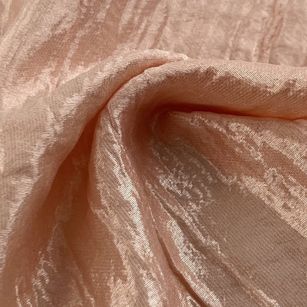 65gsm (2.3 oz) 32% Polyester 34% Acetate 34% Tencel Crinkle Textured Fabric Wedding Dress Evening Dress