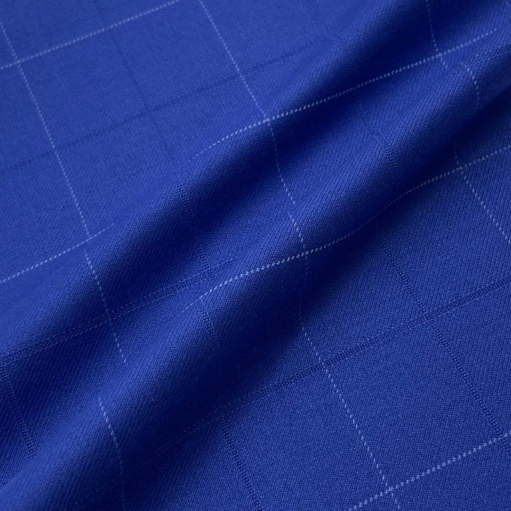 350g/m (6.9oz) 69% Polyester 29% Viscose 2% Spandex Suit Smooth Hand Feel Soft Fabric Blazer 31179