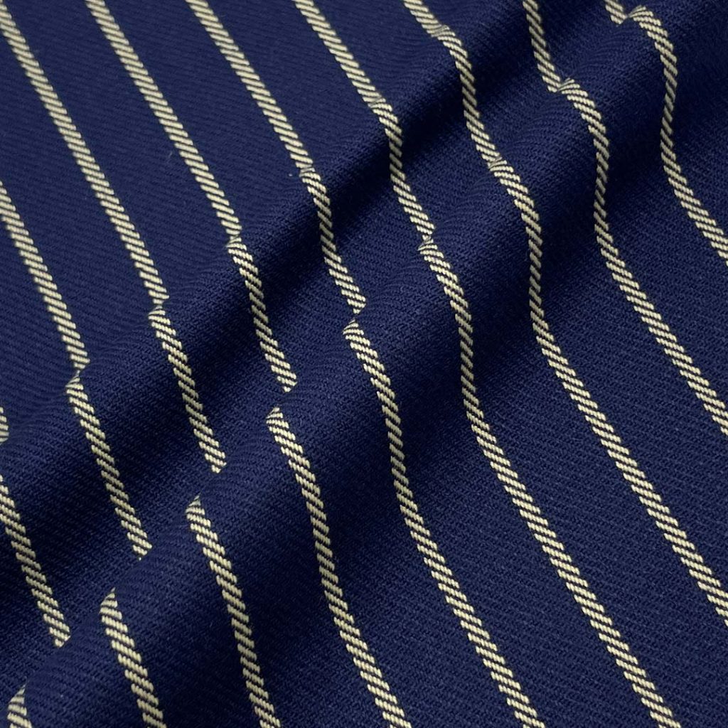 430g/m (8.5oz) 72% Polyester 26% Viscose 2% Spandex Suit Soft Hand Feel Textured Fabric Blazer 31550