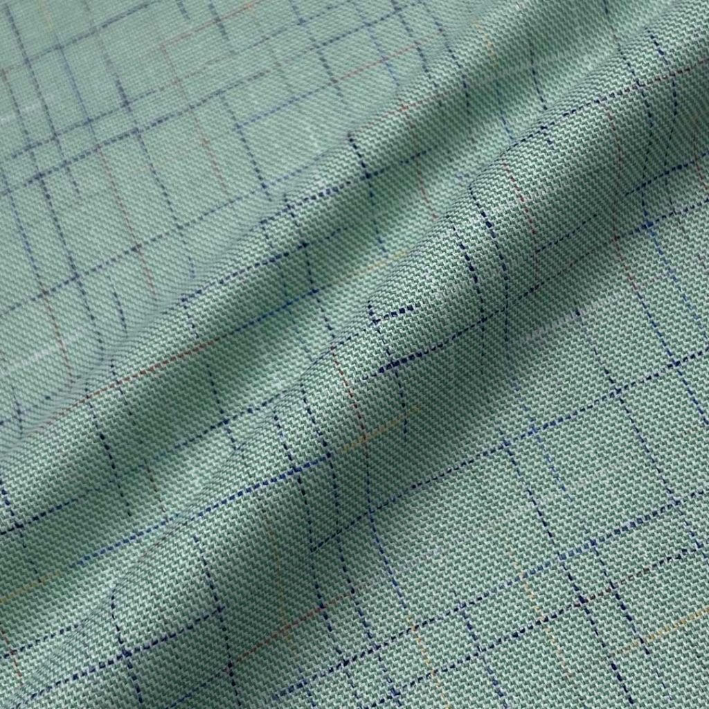 265g/m (5.2oz) 83% Polyester 15% Viscose 2% Spandex Suit Cool Hand Feel Glossy Fabric Blazer 31551