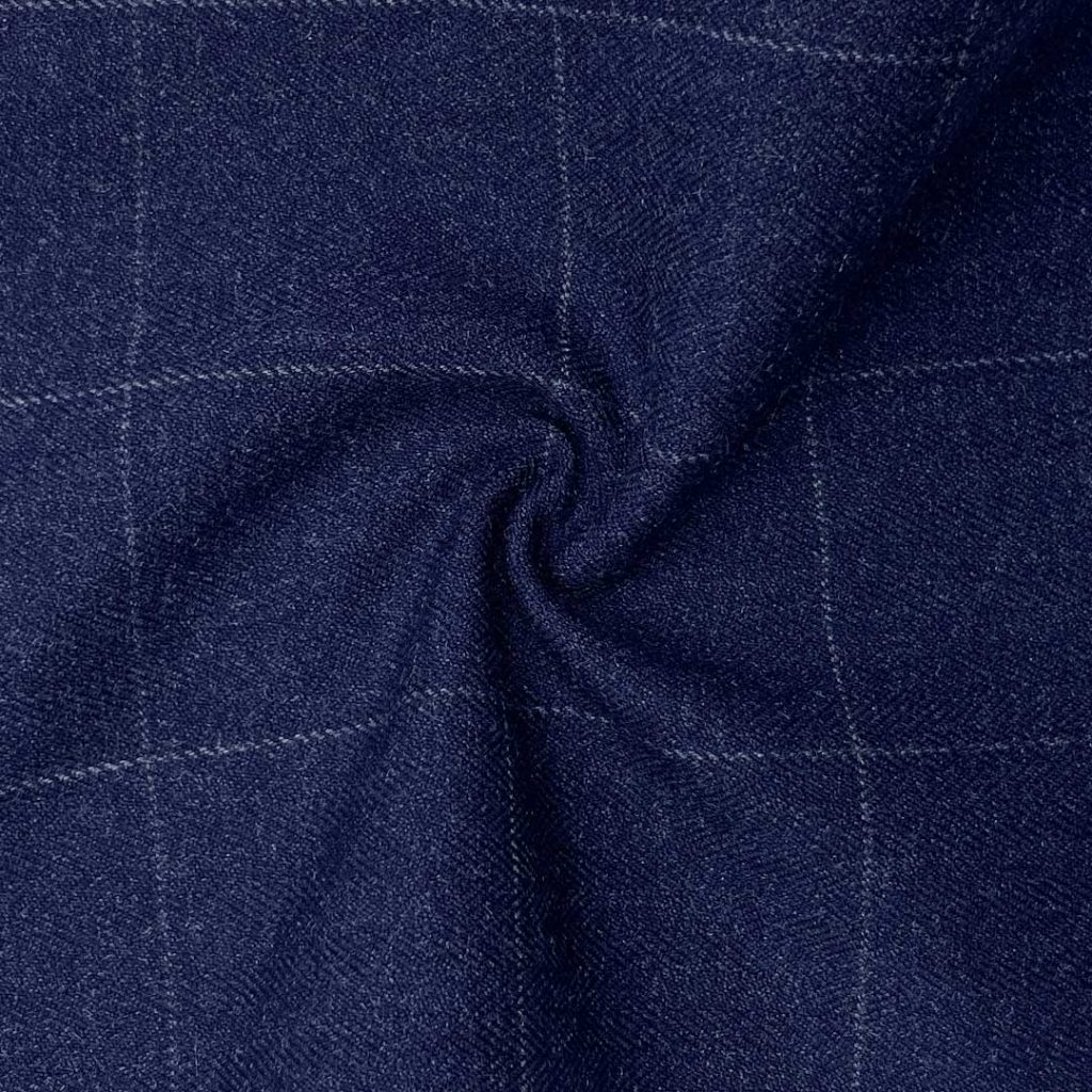 500g/m (9.9oz) 70% Polyester 28% Viscose 2% Spandex Suit Glossy Drapey Fabric Blazer 31609