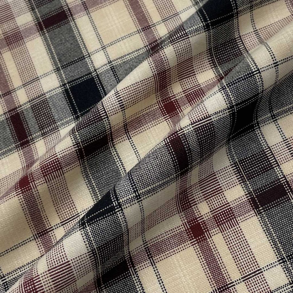 280g/m (5.5oz) 88% Polyester 12% Viscose Suit Smooth Hand Feel Fine Fabric Blazer 31625