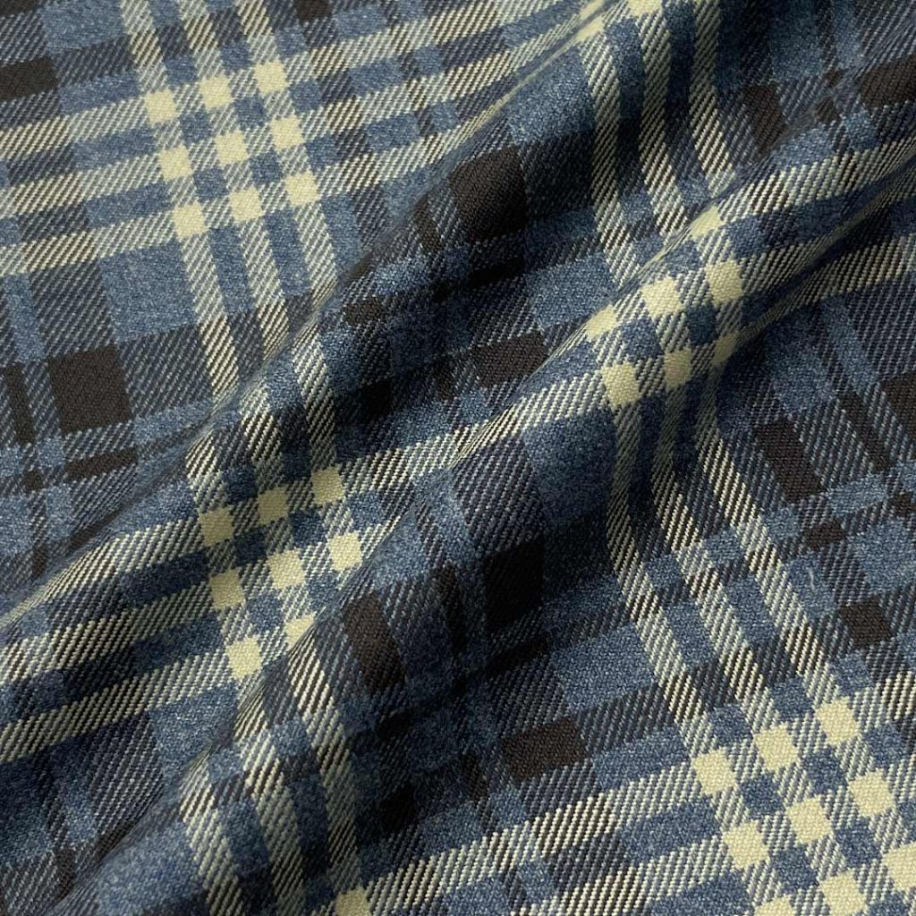 335g/m (6.6oz) 79% Polyester 18% Viscose 3% Spandex Suit Crisp Hand Feel Textured Fabric Blazer 31646