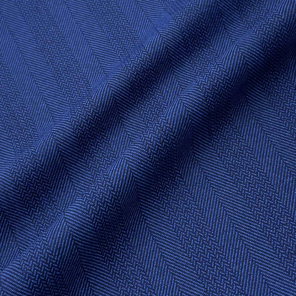 440g/m (8.7oz) 79% Polyester 17% Viscose 4% Spandex Suit Crisp Hand Feel Drapey Fabric Blazer 33020