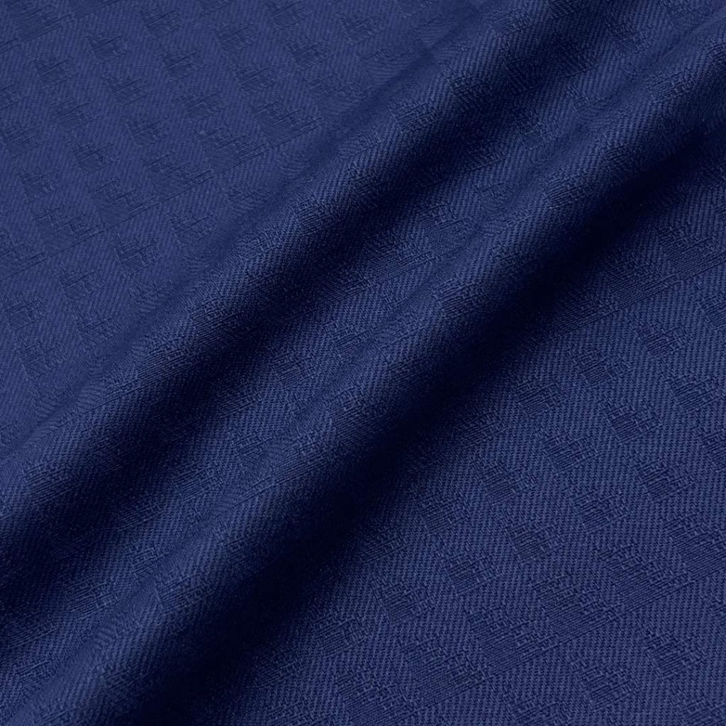 300g/m (5.9oz) 70% Polyester 30% Viscose Suit Crisp Hand Feel Breathable Fabric Blazer 33037