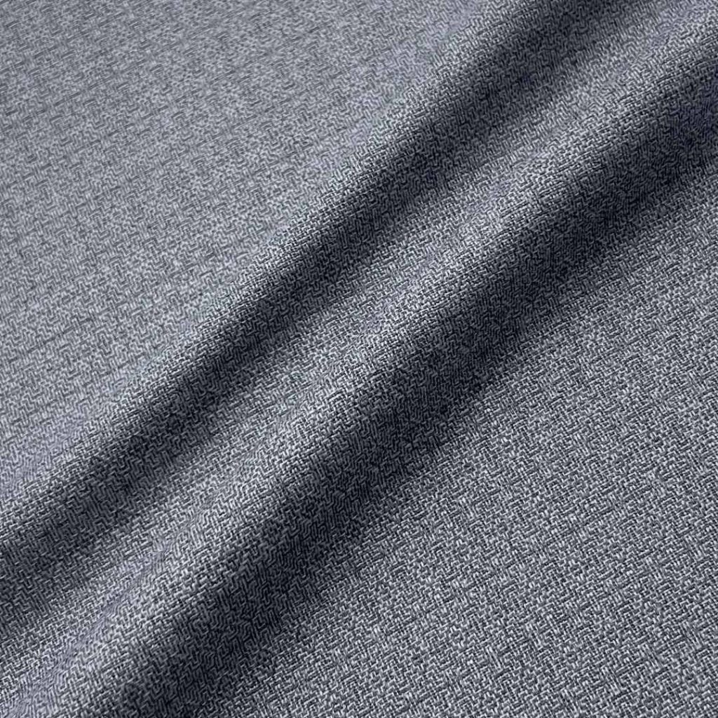 300g/m (5.9oz) 92% Polyester 8% Viscose Suit Smooth Hand Feel Glossy Fabric Blazer 33075