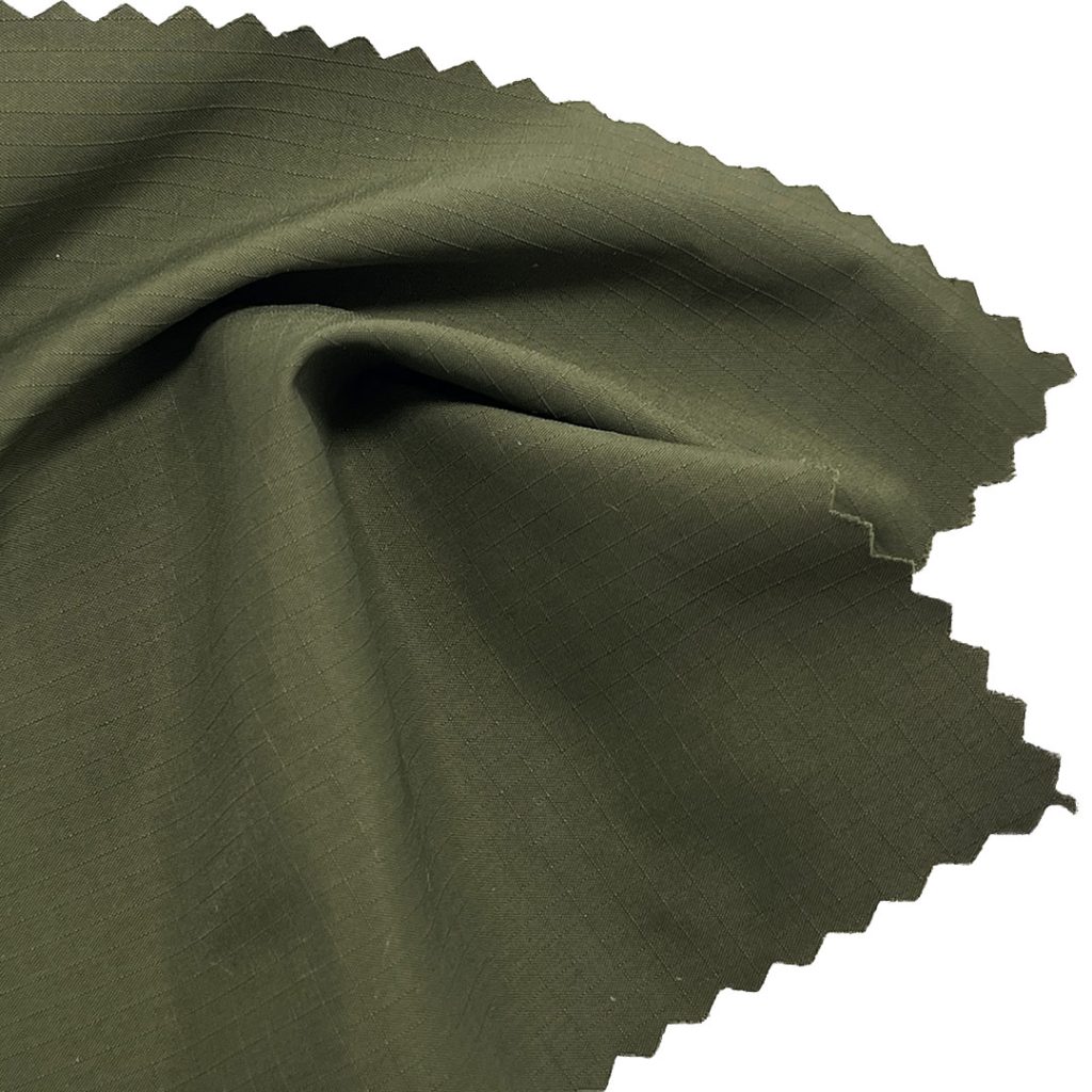 150gsm (5.3 oz) 100% Polyester Lining Ripstop Smooth Hand Feel Fabric Jacket Interlining D2651