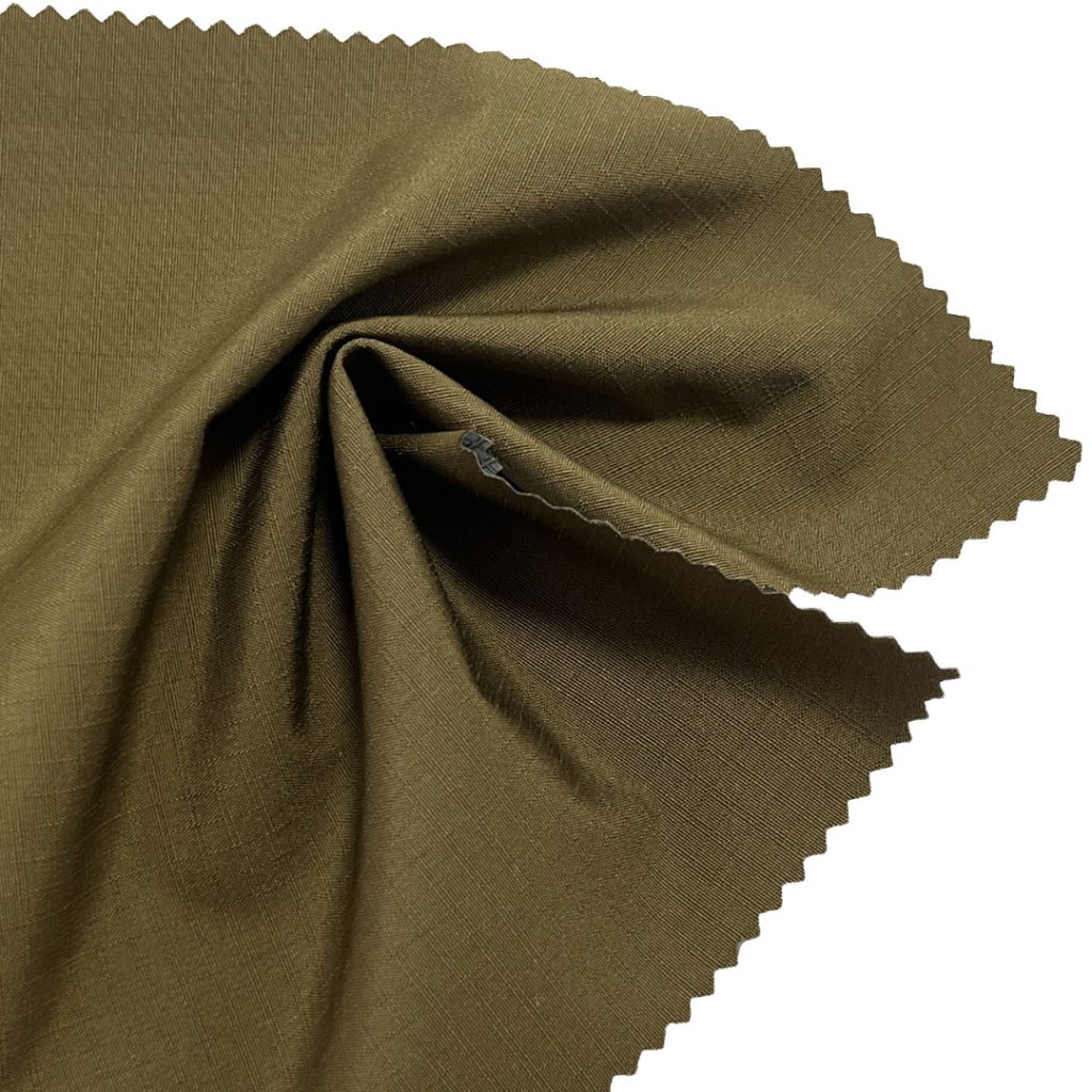 130gsm (4.6 oz) 100% Polyester Coated Smooth Hand Feel Fabric Jacket Sun Protective Clothing