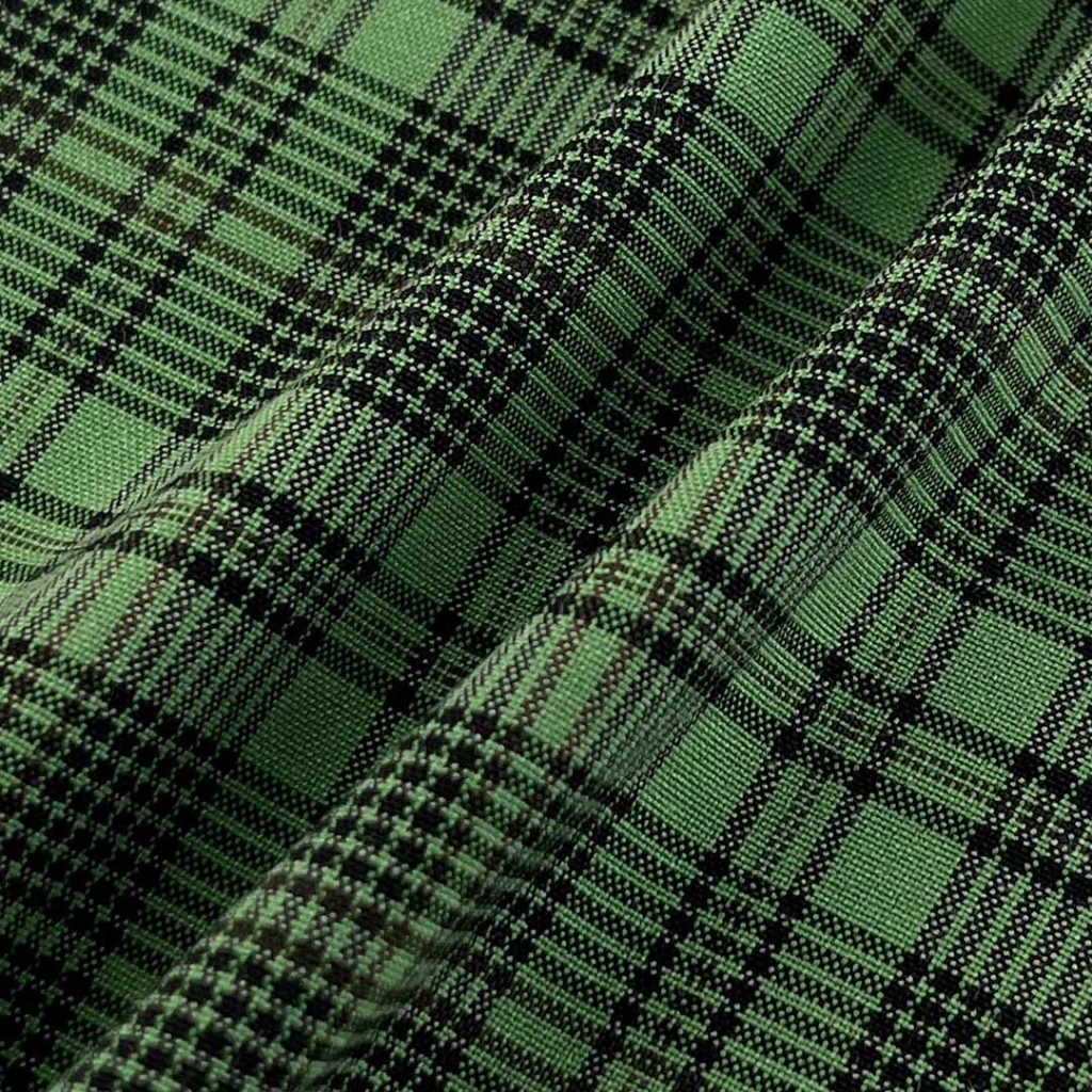 280gsm (9.9 oz) 83% Polyester 13% Viscose 4% Spandex Plaid Ripstop Fabric Cardigan Shirt