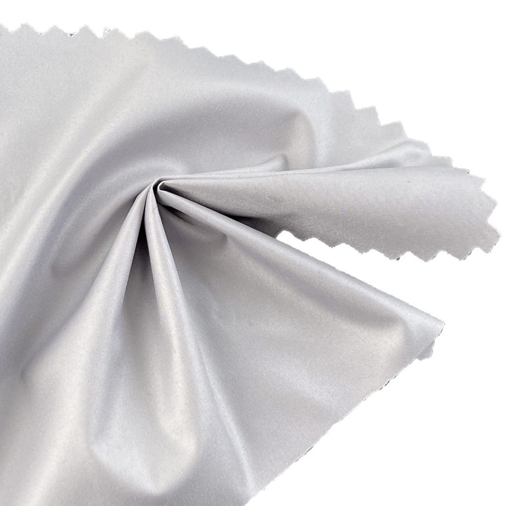 95gsm (3.4 oz) 100% Polyester Lining Ripstop Smooth Hand Feel Fabric Coat Jacket T2000