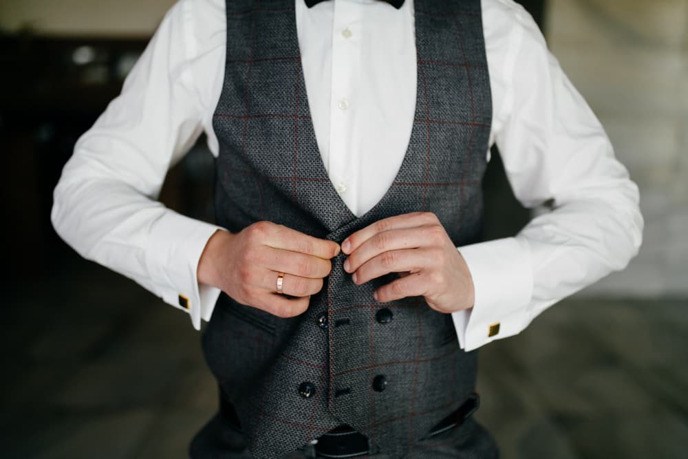 Suit vest made from vest fabric